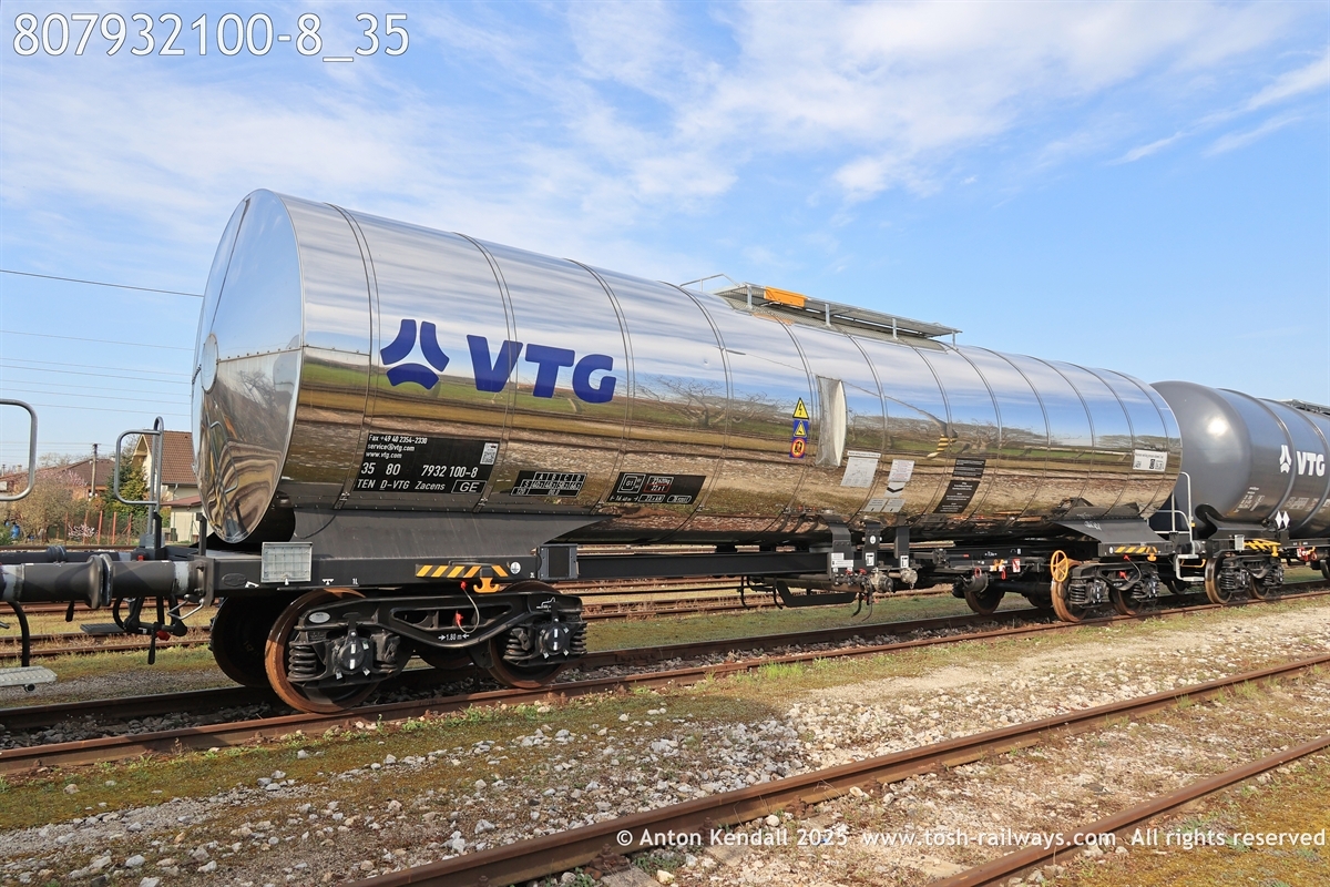 807932100-8_35.JPG